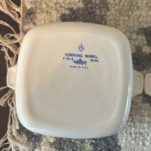2 Corning Ware Country P-43-B 22 oz petite pan casserole...